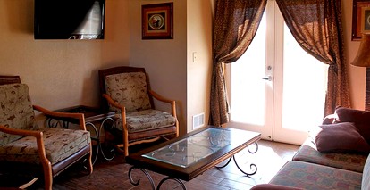 Family-friendly Suite Getaway at a Western Bed and Breakfast in Williams, Arizona - Williams, Arizona - glamping.directory