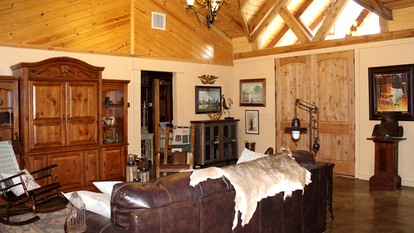 Rustic Lodge Getaway with Large Patio and Pond near Lufkin, Texas - Huntington, Texas - glamping.directory