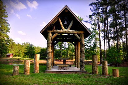 Rustic Lodge Getaway with Large Patio and Pond near Lufkin, Texas - Huntington, Texas - glamping.directory