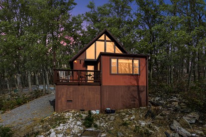 Luxury Glamping Domes & Chalet with Hot Tubs and Mountain Views in Augusta, WV - Augusta, West Virginia - glamping.directory