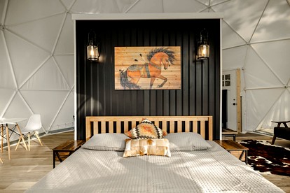 Luxury Glamping Domes & Chalet with Hot Tubs and Mountain Views in Augusta, WV - Augusta, West Virginia - glamping.directory