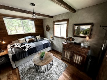 Quaint Rustic Cabin Surrounded by Nature in Black Forest, Colorado - Black Forest, Colorado - glamping.directory