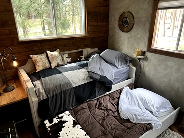Quaint Rustic Cabin Surrounded by Nature in Black Forest, Colorado - Black Forest, Colorado - glamping.directory