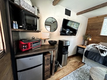 Quaint Rustic Cabin Surrounded by Nature in Black Forest, Colorado - Black Forest, Colorado - glamping.directory