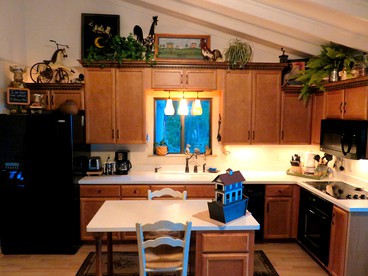 Charming Cabin Rental with Spectacular Mountain Views in Murphy, North Carolina - Murphy, North Carolina - glamping.directory