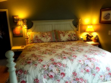 Charming Cabin Rental with Spectacular Mountain Views in Murphy, North Carolina - Murphy, North Carolina - glamping.directory