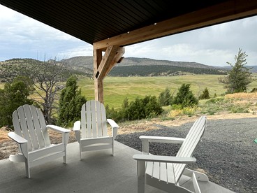 Charming Cabin with Panoramic Mountain Views near Pony in the Tobacco Root Foothills, Montana - glamping.directory