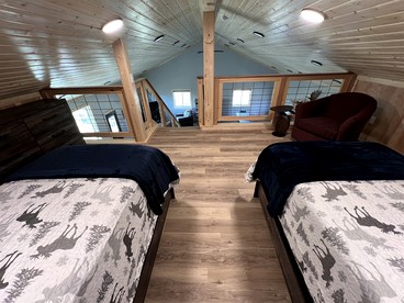 Charming Cabin with Panoramic Mountain Views near Pony in the Tobacco Root Foothills, Montana - Pony, Montana - glamping.directory