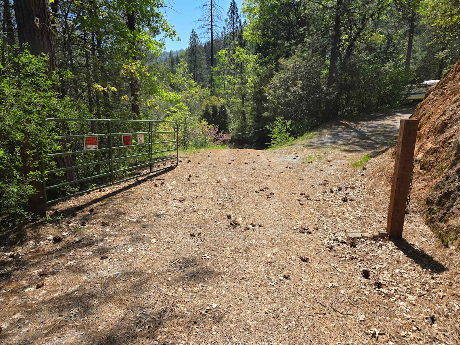 Burning Star Ranch - Lakehead, California - glamping.directory