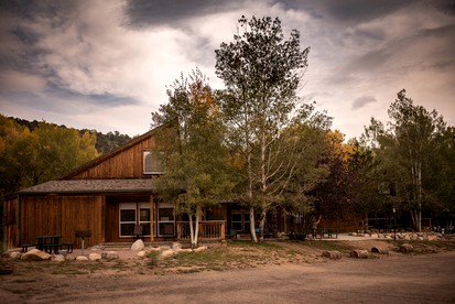 Weekend Getaway for Outdoor Recreation near San Isabel Forest in Colorado - Salida, Colorado - glamping.directory