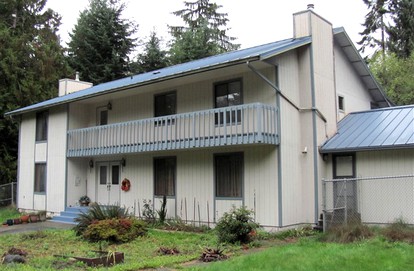 Romantic Getaway in a Bed and Breakfast Lodge in Port Angeles, Washington - Port Angeles, Washington - glamping.directory