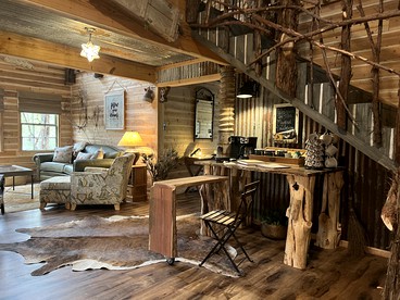 Magical Treehouse with Slide by Brazos River for Family Glamping Adventures in Texas - Weatherford, Texas - glamping.directory