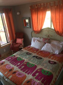 Romantic Yucca Valley Cabin with Hot Tub - Yucca Valley, California - glamping.directory