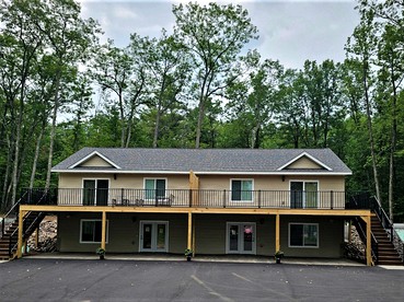 Duplex Rental with Lake Views Great for Groups in Wisconsin - glamping.directory