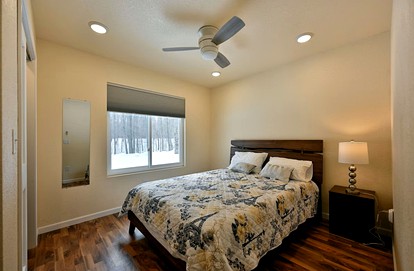 Duplex Rental with Lake Views Great for Groups in Wisconsin - Hayward, Wisconsin - glamping.directory