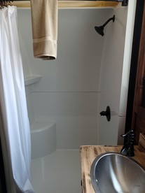 Cozy Family Wagon makes for a Brilliant Florida Vacation - Melrose, Florida - glamping.directory