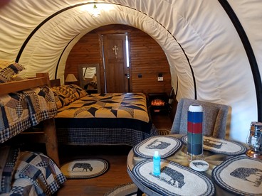 Cozy Family Wagon makes for a Brilliant Florida Vacation - Melrose, Florida - glamping.directory