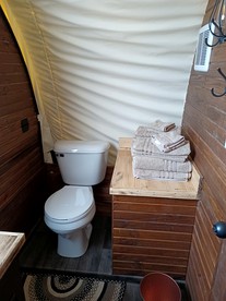 Cozy Family Wagon makes for a Brilliant Florida Vacation - Melrose, Florida - glamping.directory