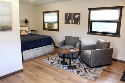 Modern and Picturesque Lake-Side Cabin Located by Mount Rushmore in Rapid City - Rapid City, South Dakota - glamping.directory