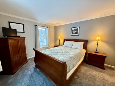 Fantastic Cottage with Fire Pit in Sunderland, Vermont - Sunderland, Vermont - glamping.directory