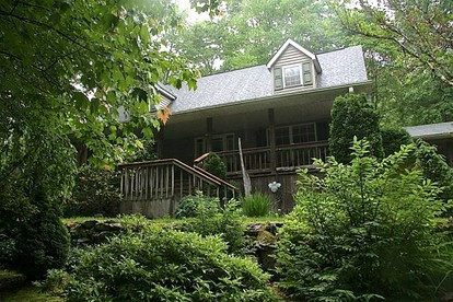 Simple Camping Cabin on Eight Private Forested Acres near Brevard, North Carolina - Brevard, North Carolina - glamping.directory