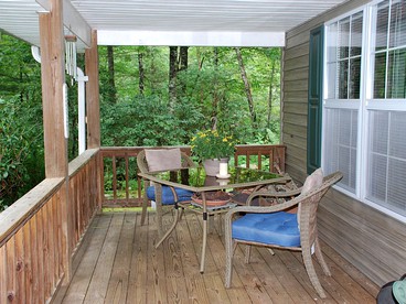 Simple Camping Cabin on Eight Private Forested Acres near Brevard, North Carolina - Brevard, North Carolina - glamping.directory