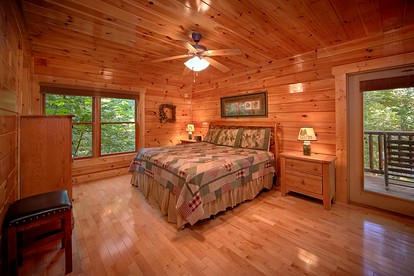 Inviting Cabin in Gatlinburg for a Peaceful Tennessee Vacation - Gatlinburg, Tennessee - glamping.directory