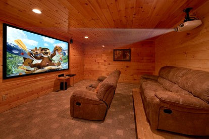 Inviting Cabin in Gatlinburg for a Peaceful Tennessee Vacation - Gatlinburg, Tennessee - glamping.directory