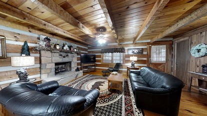 Breathtaking Cabin with Barbecue, Fireplace and Hot-tub in Sevierville, Tennessee - Sevierville, Tennessee - glamping.directory