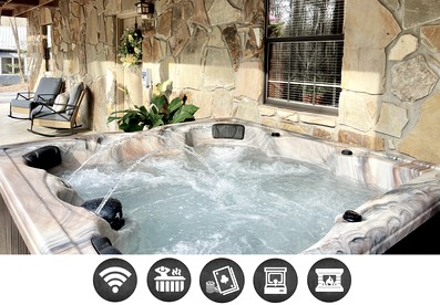Breathtaking Cabin with Barbecue, Fireplace and Hot-tub in Sevierville, Tennessee - Sevierville, Tennessee - glamping.directory