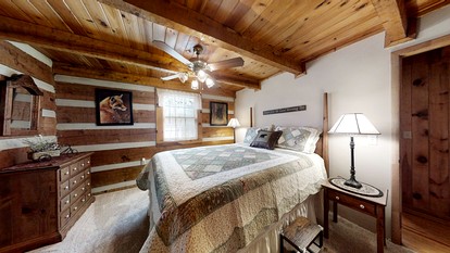 Breathtaking Cabin with Barbecue, Fireplace and Hot-tub in Sevierville, Tennessee - Sevierville, Tennessee - glamping.directory