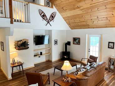 Dreamy Cabin Surrounded by Trees with Hot Tub in Fryeburg, Maine - Fryeburg, Maine - glamping.directory