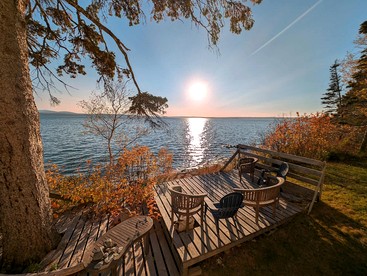 Spacious Waterfront Cottage with Private Beach and Deck, Near Acadia National Park in Hancock Point, Maine - Hancock, Maine - glamping.directory