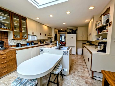 Spacious Waterfront Cottage with Private Beach and Deck, Near Acadia National Park in Hancock Point, Maine - Hancock, Maine - glamping.directory