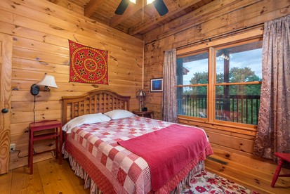 Mountain Cabin Retreat with Fire Pit, Game Room & Scenic Decks in Black Mountain, North Carolina - Black Mountain, North Carolina - glamping.directory