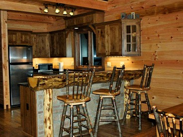 Charming Woodland Log Cabin Rental near Woodbury Wildlife Area, Ohio - Warsaw, Ohio - glamping.directory