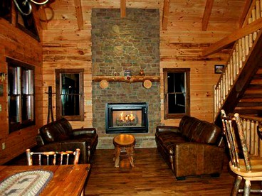 Charming Woodland Log Cabin Rental near Woodbury Wildlife Area, Ohio - Warsaw, Ohio - glamping.directory
