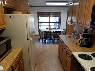 Peaceful Lakeside Weekend Getaway for Four in East Texas - Linden, Texas - glamping.directory
