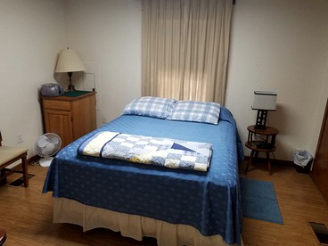 Peaceful Lakeside Weekend Getaway for Four in East Texas - Linden, Texas - glamping.directory