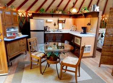 Rustic Romantic Yurt Glamping near Lake Pend Oreille in North Idaho - Sandpoint, Idaho - glamping.directory