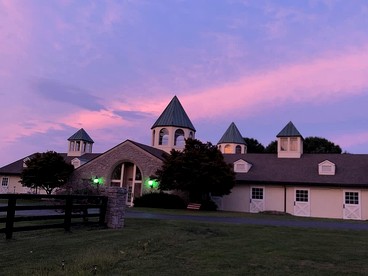 Stay in a Converted Horse Stall Suite with Private Bath, Breakfast & Farm Views Near Old Hickory Lake - glamping.directory