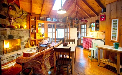 Unique Cabin Vacation Rental for Large Groups on the coast of Lake Michigan near Saugatuck, Michigan - Fennville, Michigan - glamping.directory