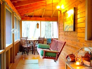 Unique Cabin Vacation Rental for Large Groups on the coast of Lake Michigan near Saugatuck, Michigan - Fennville, Michigan - glamping.directory