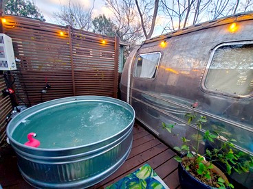 Sleek Retro Airstream Rental for Glamping for Two near Downtown Austin - Austin, Texas - glamping.directory
