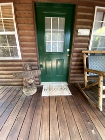 Vacation Cabin Rental with a Private Hot Tub near Fort Worth, Texas - Bluff Dale, Texas - glamping.directory
