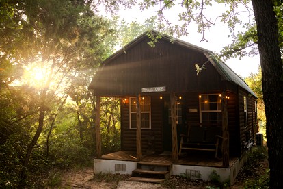 Vacation Cabin Rental with a Private Hot Tub near Fort Worth, Texas - Bluff Dale, Texas - glamping.directory