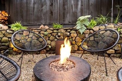 Romantic Glamping Getaway with a Hot Tub on the Russian River - Guerneville, California - glamping.directory