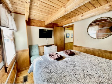 Double Cabin Rental for Memorable Group Glamping Near Great Smoky Mountains National Park, Tennessee - Sevierville, Tennessee - glamping.directory