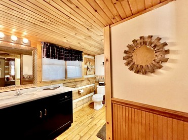 Double Cabin Rental for Memorable Group Glamping Near Great Smoky Mountains National Park, Tennessee - Sevierville, Tennessee - glamping.directory
