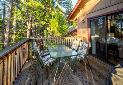 Enjoyable Cabin with Fireplace and Foosball in Twain Harte, California - Twain Harte, California - glamping.directory